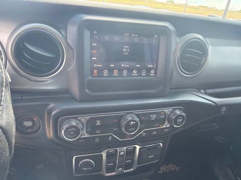 Used 2021 Jeep Wrangler Unlimited Sport AWD/4WD image 20