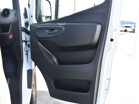New 2023 Mercedes-Benz Sprinter 2500 image 22