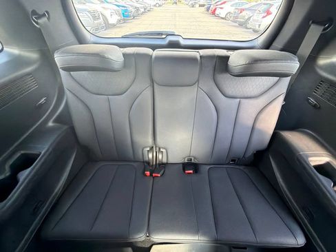 Used 2021 Hyundai Palisade SEL w/ Premium Package AWD/4WD image 10