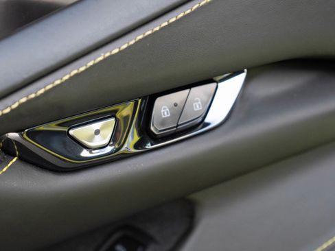 Used 2023 Chevrolet Corvette Z06 w/ Stealth Interior Trim Package image 18