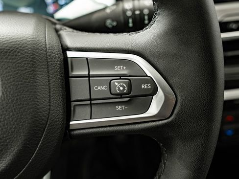 Used 2025 Jeep Compass Latitude w/ Altitude Special Edition AWD/4WD image 28