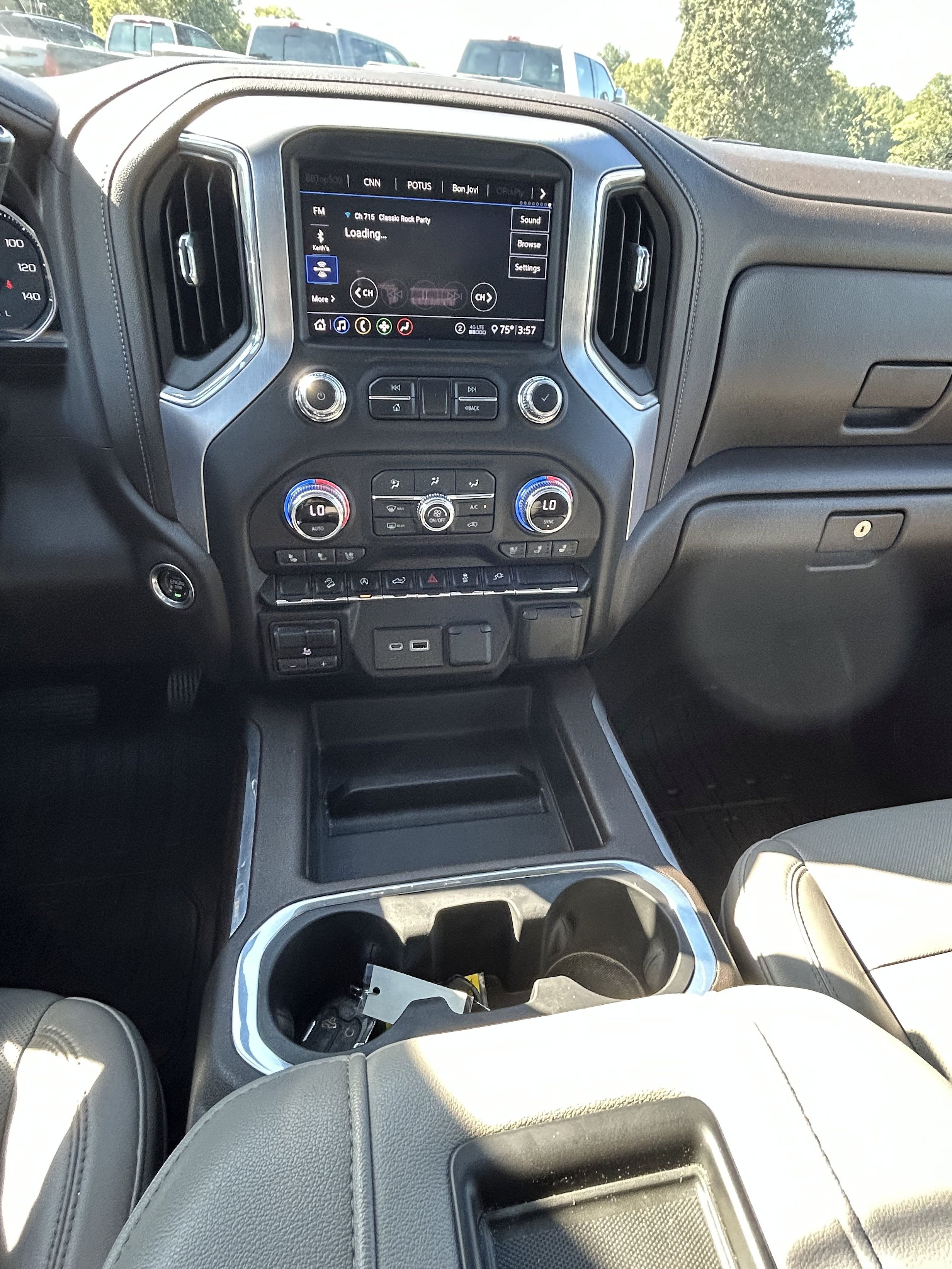 Used 2020 GMC Sierra 1500 SLT w/ SLT Premium Package AWD/4WD image 6
