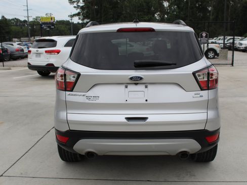 Used 2018 Ford Escape SE image 21