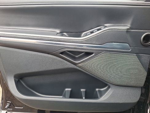 Used 2025 Lincoln Navigator Reserve w/ Jet Appearance Package image 12