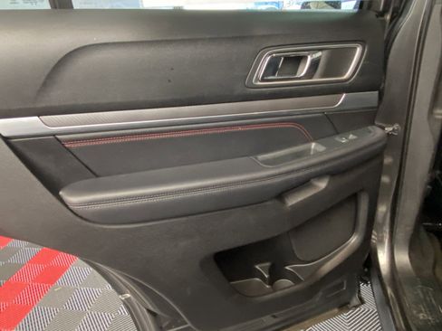 Used 2018 Ford Explorer Sport image 20