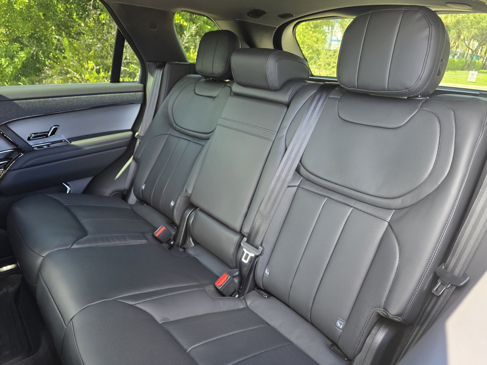 New 2027 Land Rover Range Rover Sport SE AWD/4WD image 13