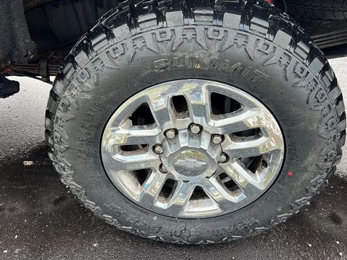 Used 2016 Chevrolet Silverado 2500 LT w/ LT Convenience Package image 31