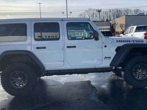 Used 2023 Jeep Wrangler Unlimited Sport image 9