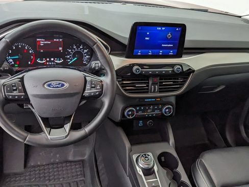 Certified 2021 Ford Escape SEL FWD image 3