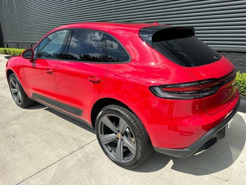 Used 2026 Porsche Macan AWD/4WD image 3