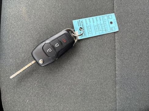 Used 2022 Ford F150 XLT image 35