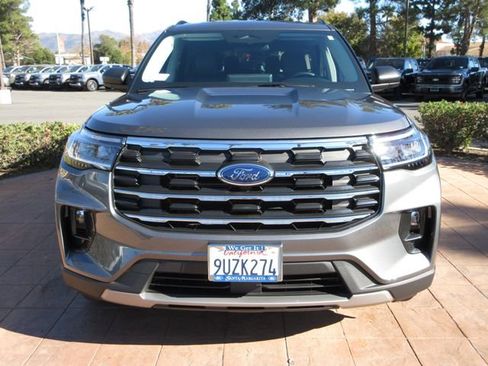 Certified 2025 Ford Explorer Active w/ Active Comfort Package image 7