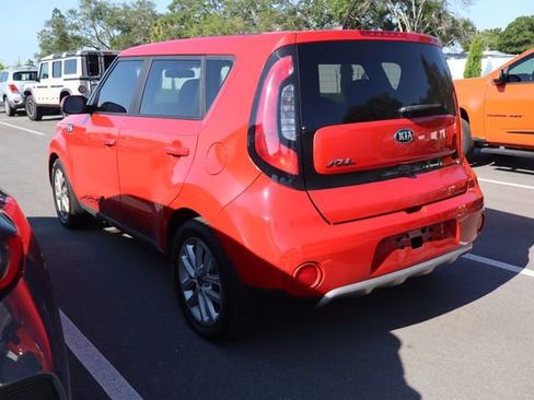 Used 2017 Kia Soul + FWD image 3