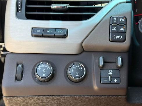 Used 2016 GMC Yukon Denali w/ Open Road Package AWD/4WD image 22