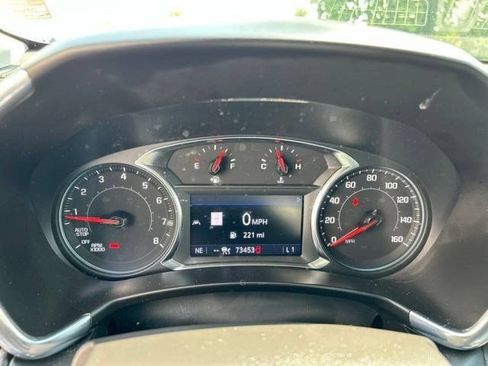 Used 2023 Chevrolet Equinox LT FWD image 16