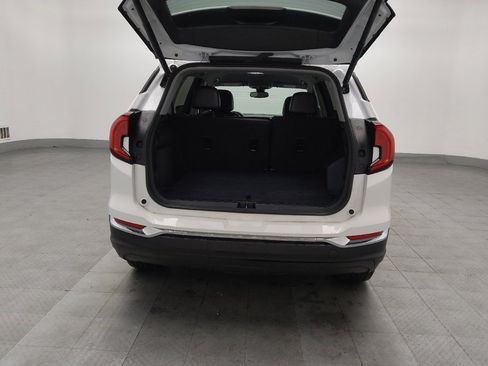 Used 2023 GMC Terrain SLT image 29
