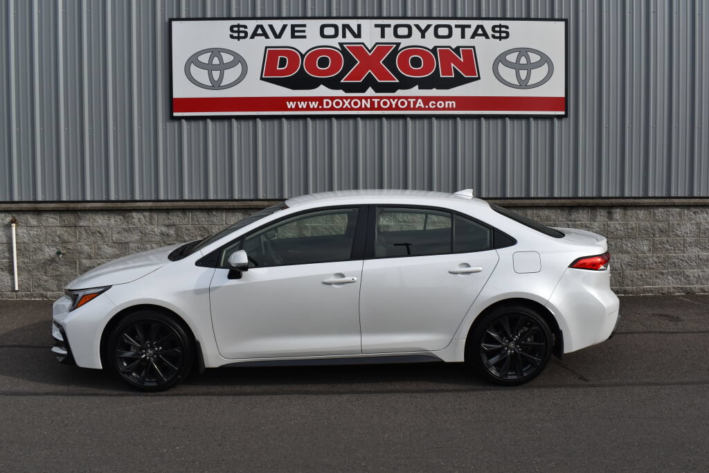 Certified 2026 Toyota Corolla SE w/ SE Premium Package FWD image 4