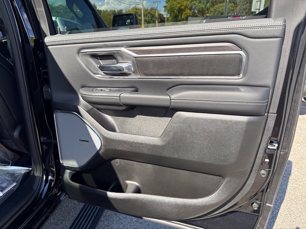 New 2027 RAM 1500 Laramie AWD/4WD image 27