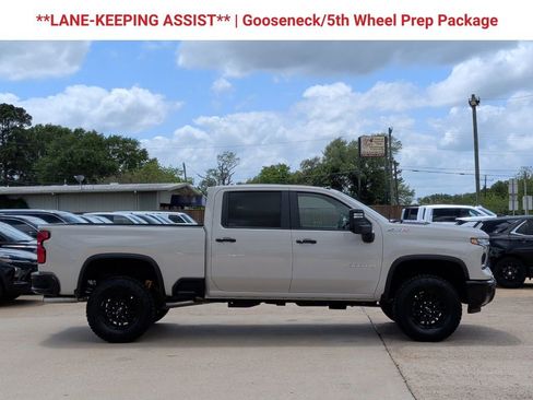 New 2026 Chevrolet Silverado 2500 ZR2 AWD/4WD image 10
