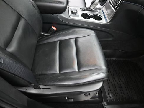 Used 2022 Jeep Grand Cherokee Limited image 34