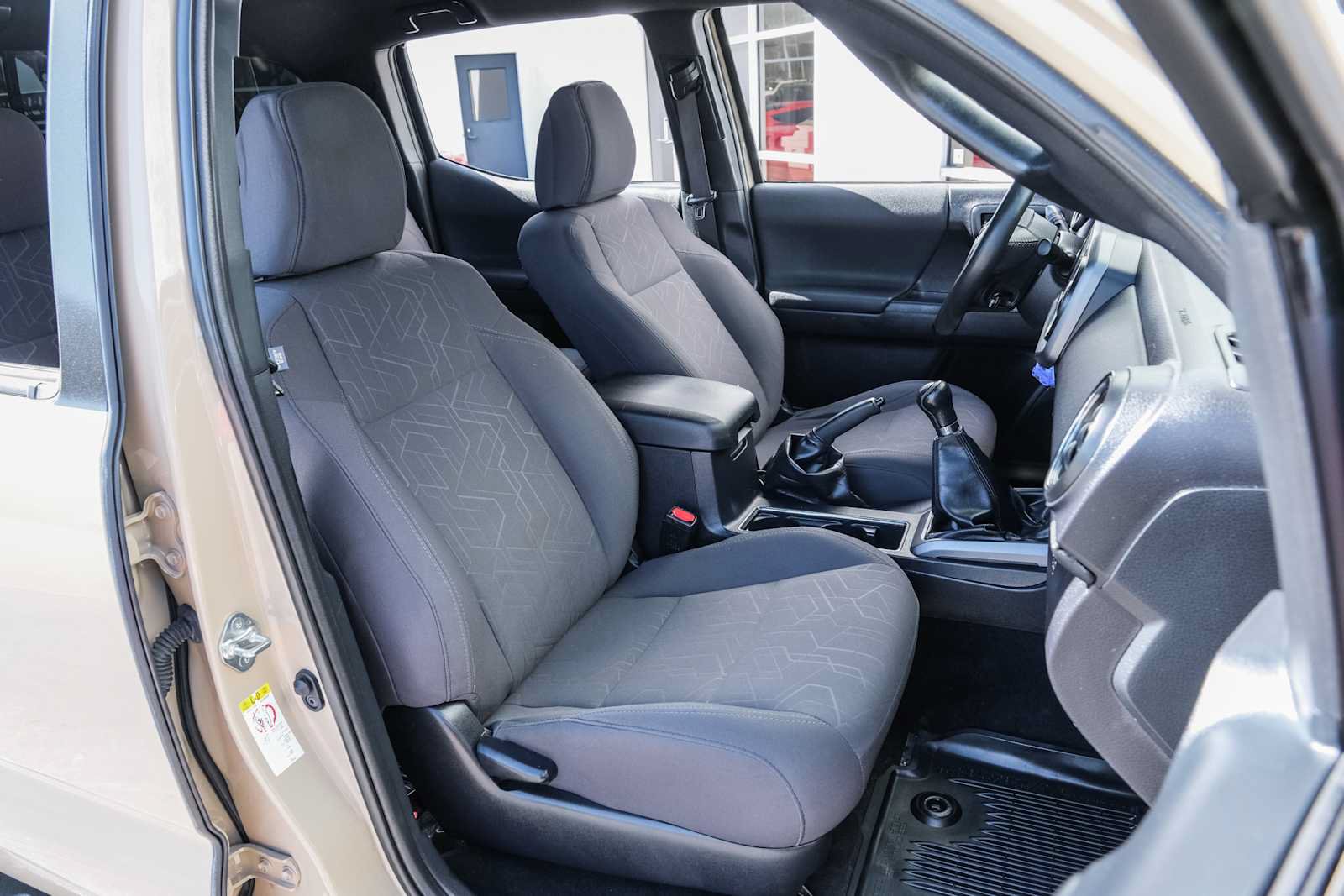 Used 2019 Toyota Tacoma TRD Off-Road AWD/4WD image 29