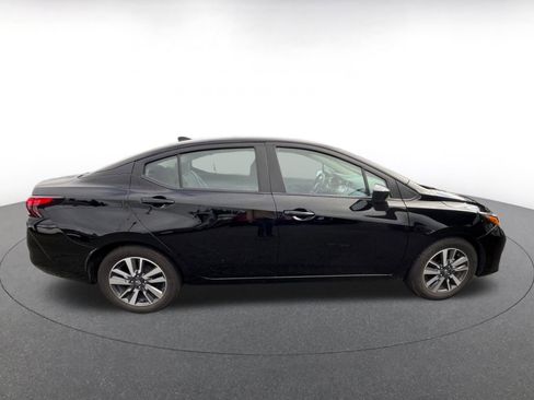 Used 2025 Nissan Versa SV image 8