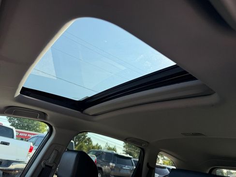 Used 2017 Honda CR-V EX-L image 12
