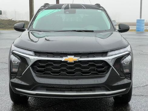 Certified 2024 Chevrolet Trax LT w/ LT Convenience Package image 37