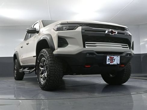 Used 2026 Chevrolet Colorado ZR2 w/ Technology Package AWD/4WD image 52