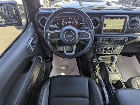 Used 2022 Jeep Wrangler Unlimited Sahara image 20