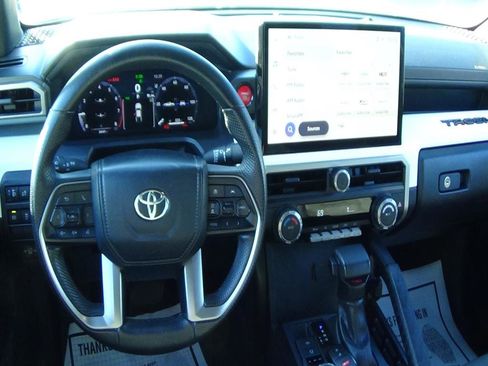 Used 2024 Toyota Tacoma TRD Off-Road image 13
