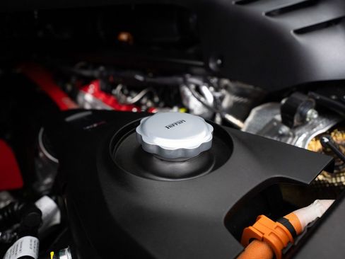 Certified 2025 Ferrari SF90 Spider AWD/4WD image 33