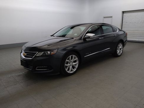 Used 2019 Chevrolet Impala Premier FWD image 2