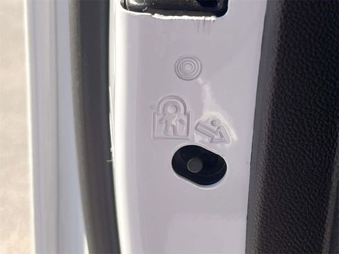 Used 2023 Chevrolet Silverado 1500 LT image 14