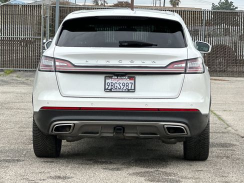 Used 2022 Lincoln Nautilus Reserve w/ Equipment Group 202A image 5