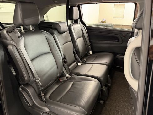Used 2023 Honda Odyssey EX-L image 37