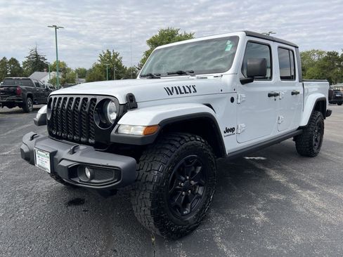 Used 2021 Jeep Gladiator Willys image 14