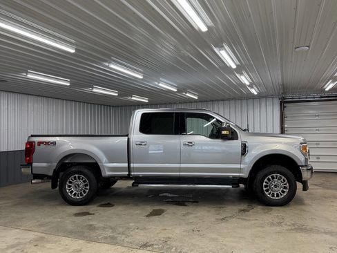 Used 2022 Ford F250 XLT w/ XLT Premium Package image 2