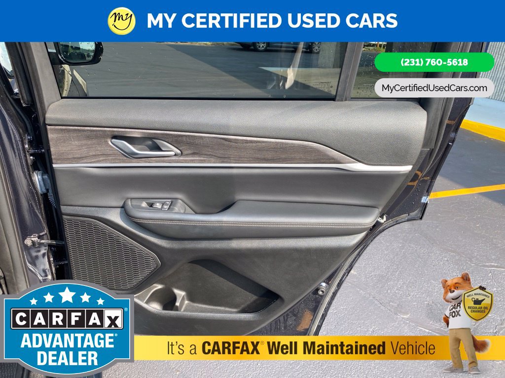 Used 2023 Jeep Grand Cherokee L Limited AWD/4WD image 21