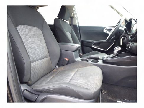 Used 2020 Kia Soul LX image 13
