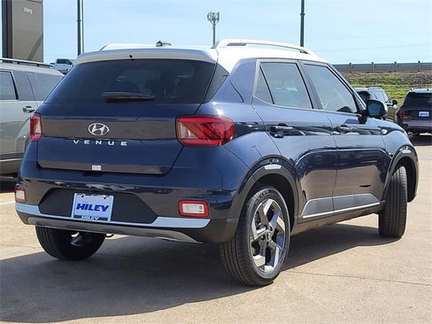 New 2026 Hyundai Venue SEL image 4