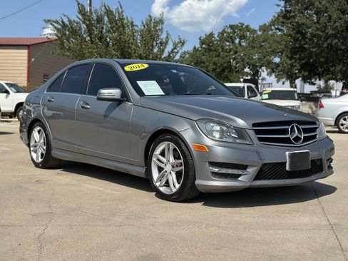 Used 2014 Mercedes-Benz C 250 Sedan image 4