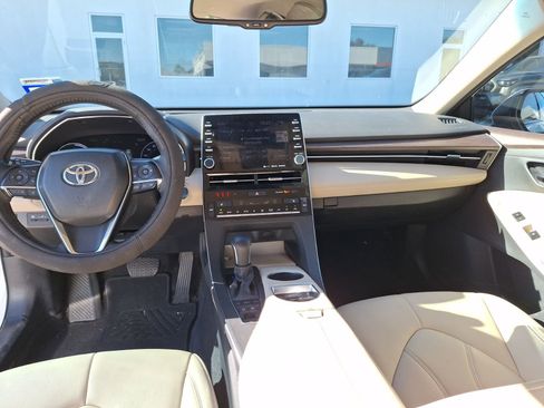 Used 2022 Toyota Avalon XLE image 18