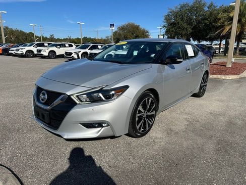Used 2018 Nissan Maxima 3.5 SV image 10
