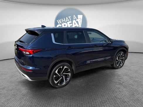 Used 2022 Mitsubishi Outlander SE AWD/4WD image 3
