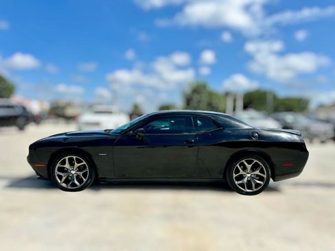 Used 2015 Dodge Challenger R/T Plus RWD image 5