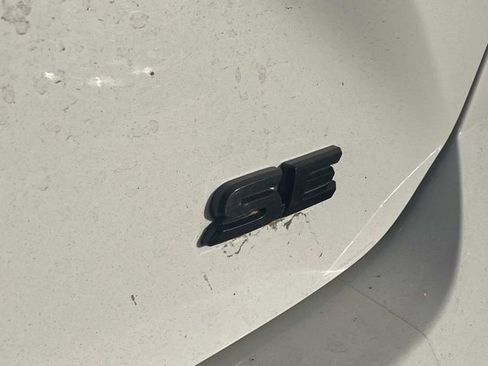 Used 2025 Toyota Camry SE w/ Convenience Package image 11