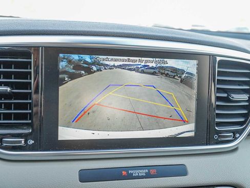 Used 2020 Kia Sportage EX image 16