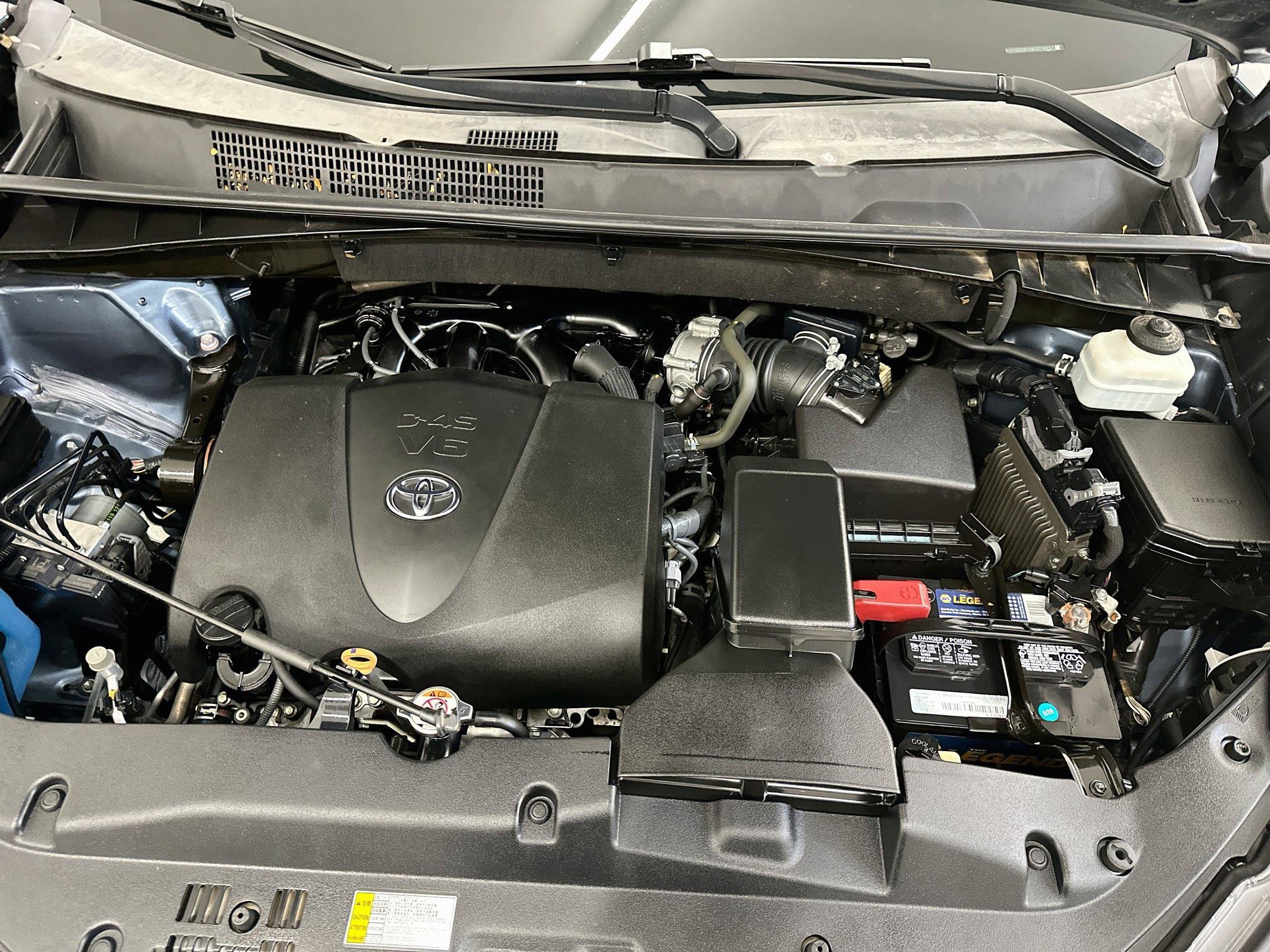 Used 2019 Toyota Highlander Limited Platinum AWD/4WD image 36