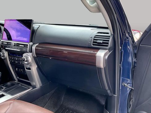 Used 2019 Toyota 4Runner Limited RWD image 18